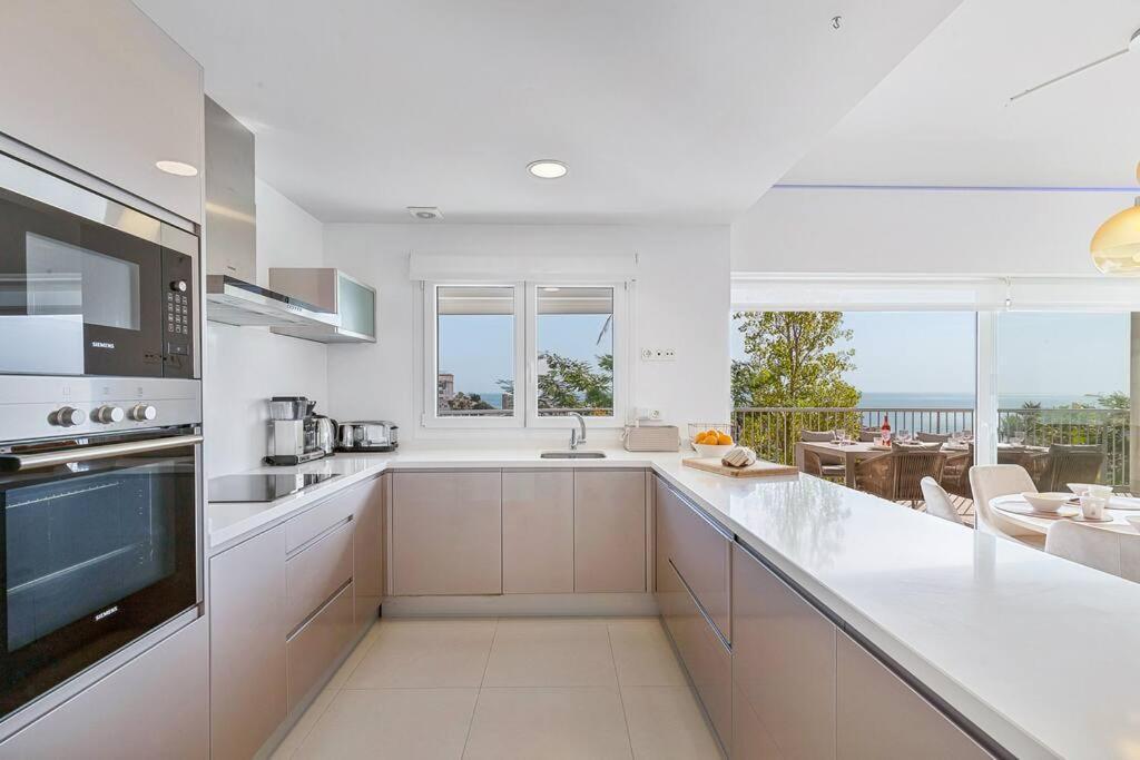 Stylish With Oceanview Lägenhet Málaga